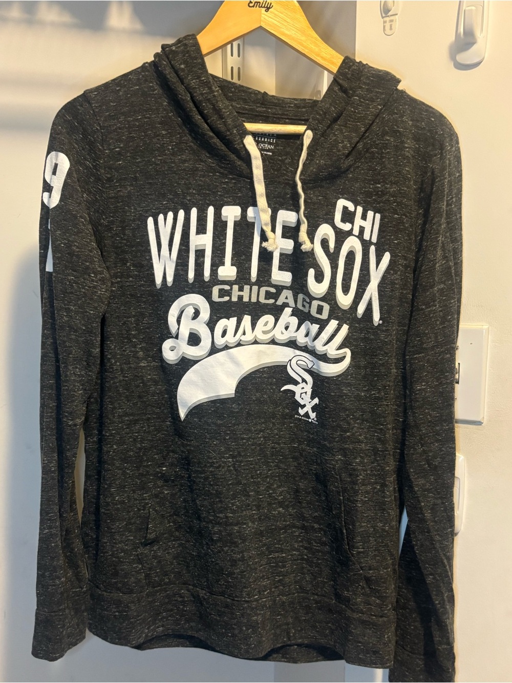 5th & Ocean Chicago Baseball Long Sleeve with Hood
